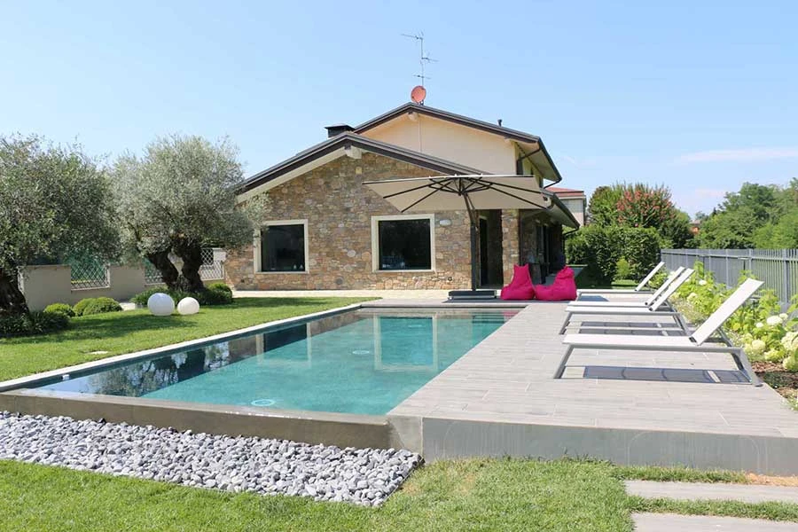 Płytki drewnopodobne na taras co warto wiedzieć.webp